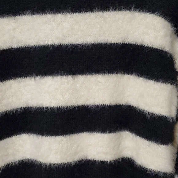 A new day Women's Long Sleeve Striped Crewneck Pullover Sweater - Picture 12 of 13